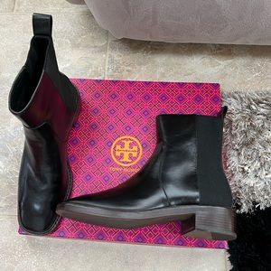 Tory Burch Chelsea Boots